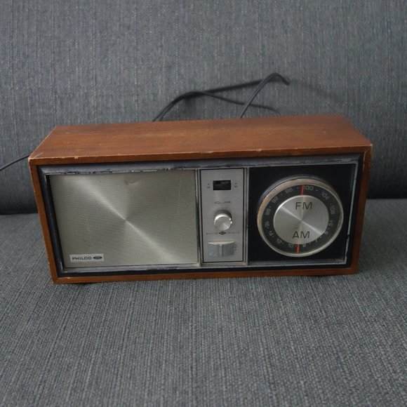 Vintage Philco Ford Radio R725WA.0382003 27-13723-2 Made in Taiwan LL-24032 - Picture 1 of 14